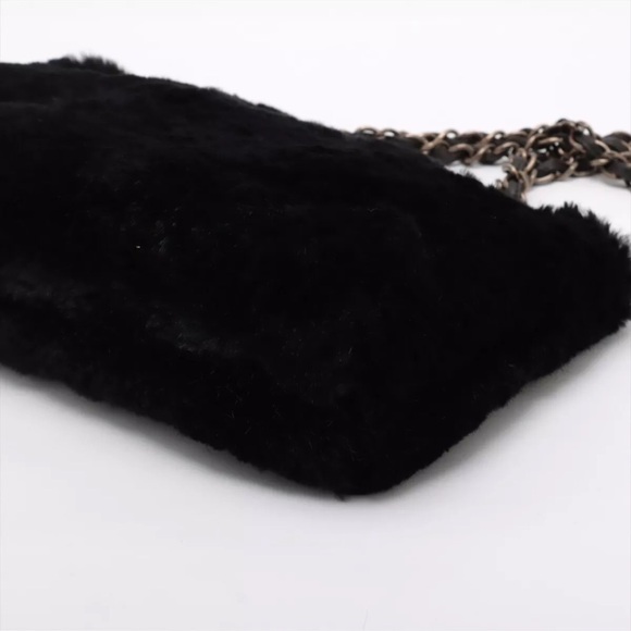 Chanel Black Rabbit Fur Shoulder Bag in like new condition - Picture 3 of 12